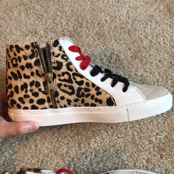 Steve Madden Tracey leopard gold stud sneaker size 8 and 7 white black red shoe - Picture 7 of 10